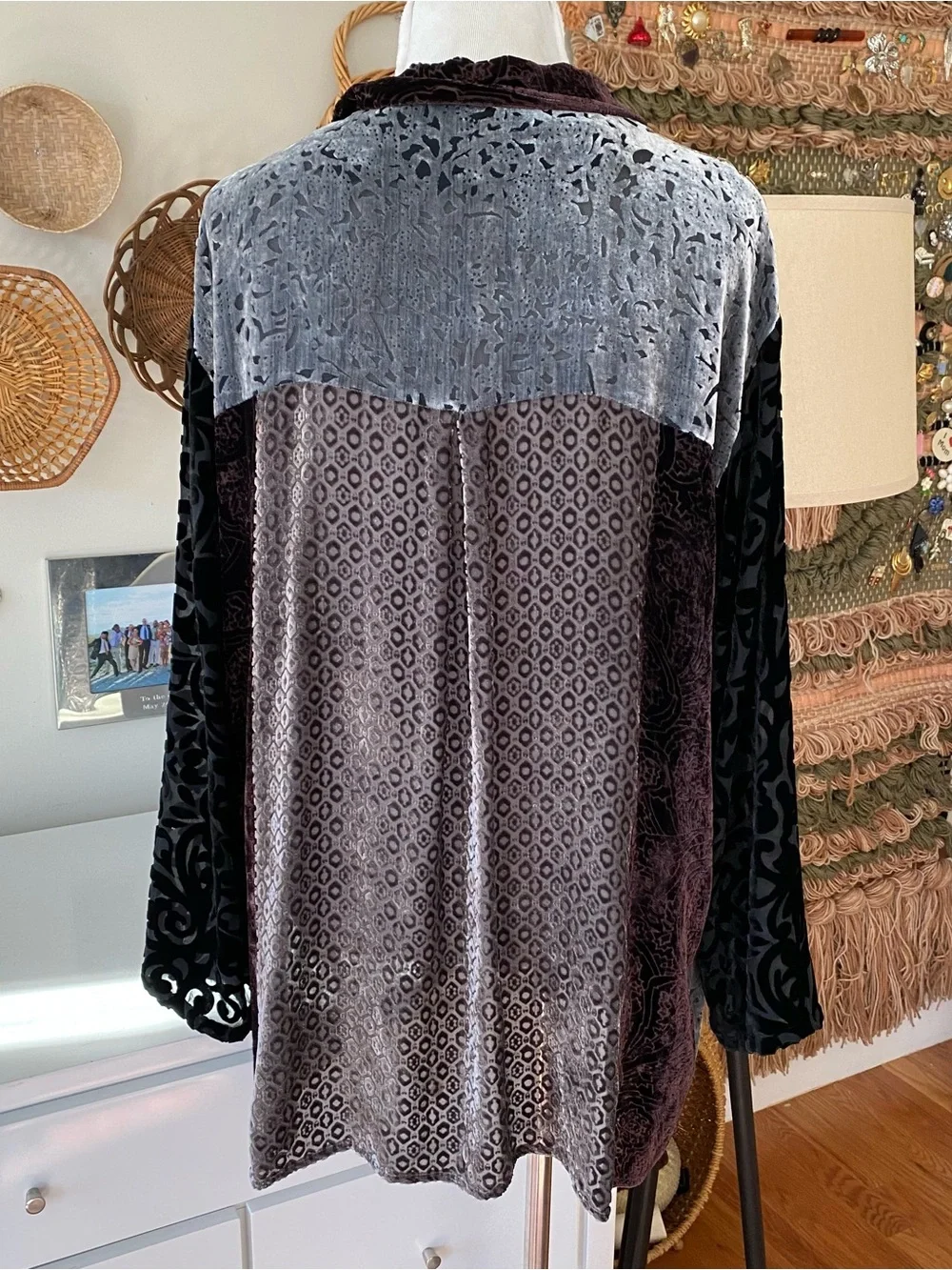 Citron Santa Monica 100% Silk Velvet Burnout Button Down Blouse Size L